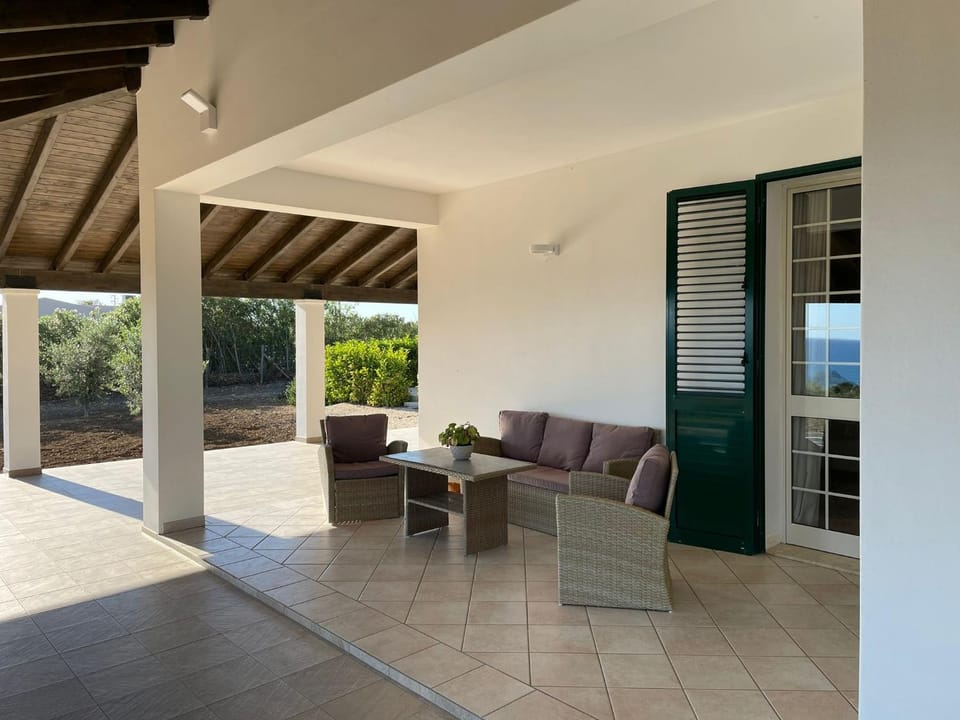 Patio, Balcony/Terrace