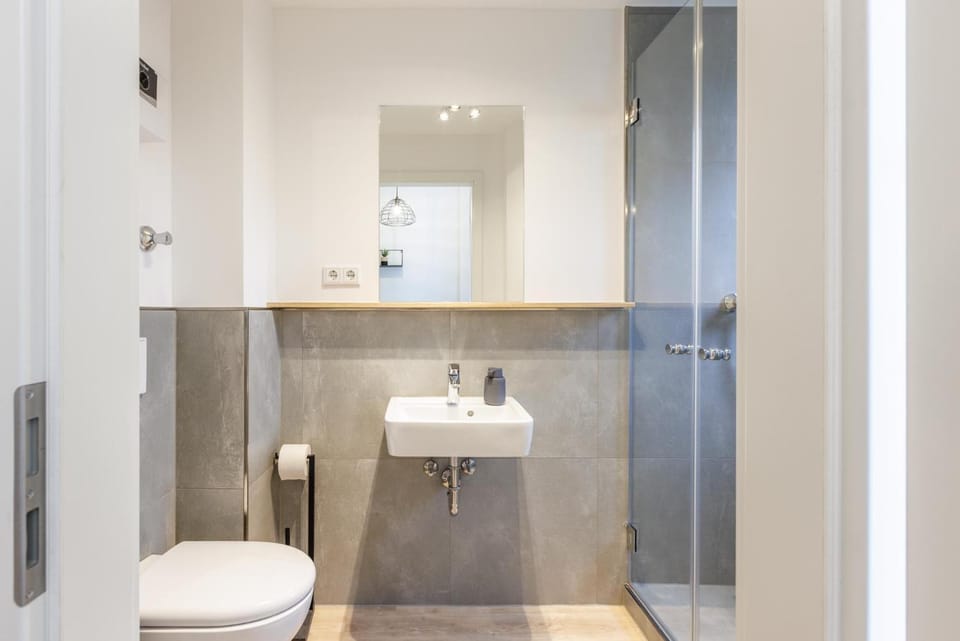 Toilet, Bathroom