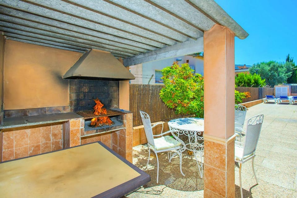Patio, Day, BBQ facilities, Balcony/Terrace