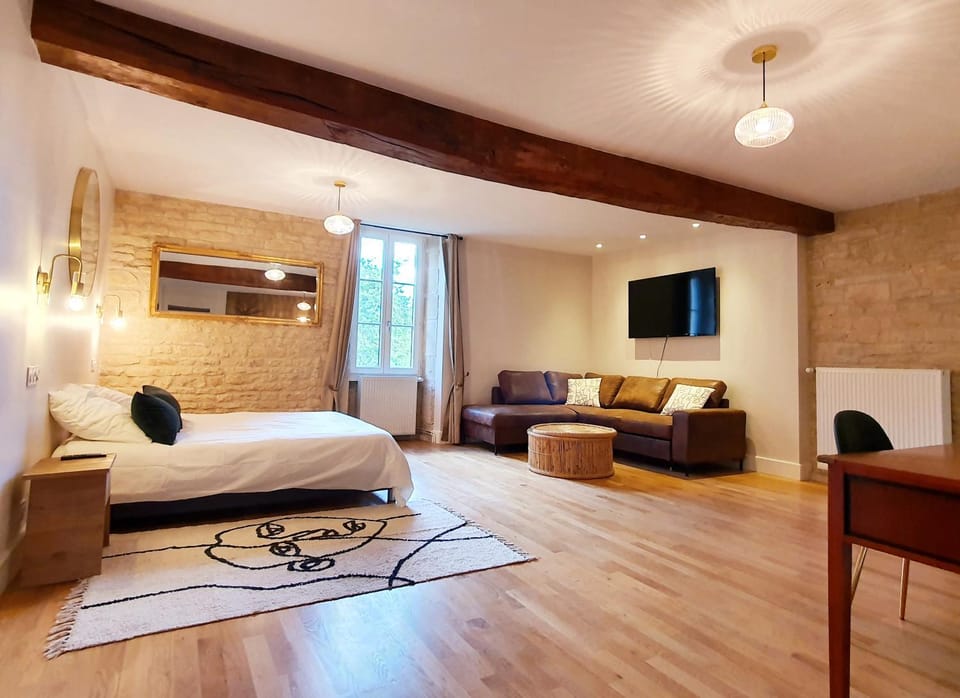 Le Moulin Neuf Bed and Breakfast in Bourgogne-Franche-Comté