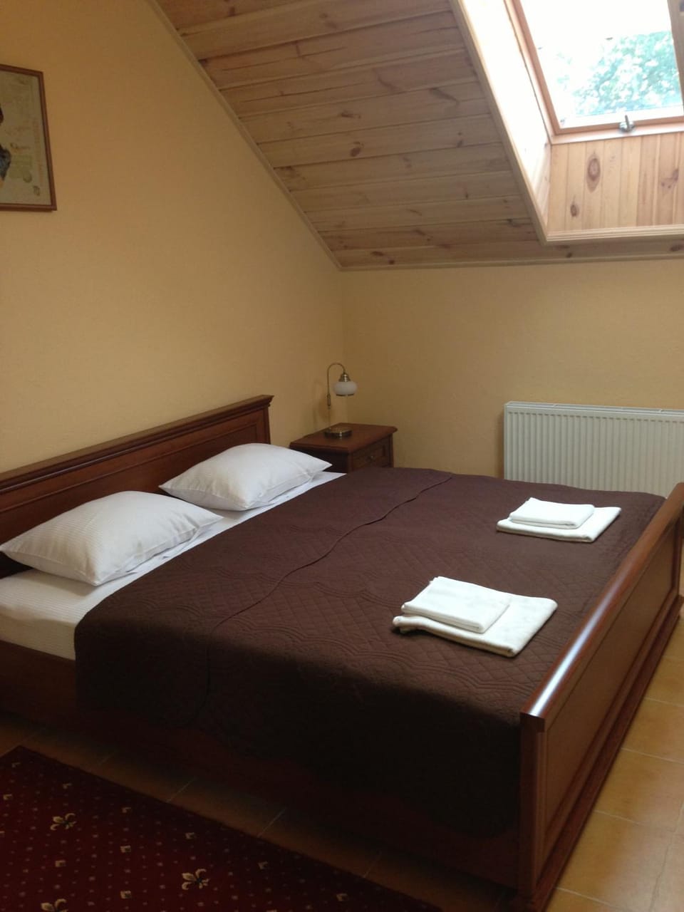 Bed, Photo of the whole room, Decorative detail