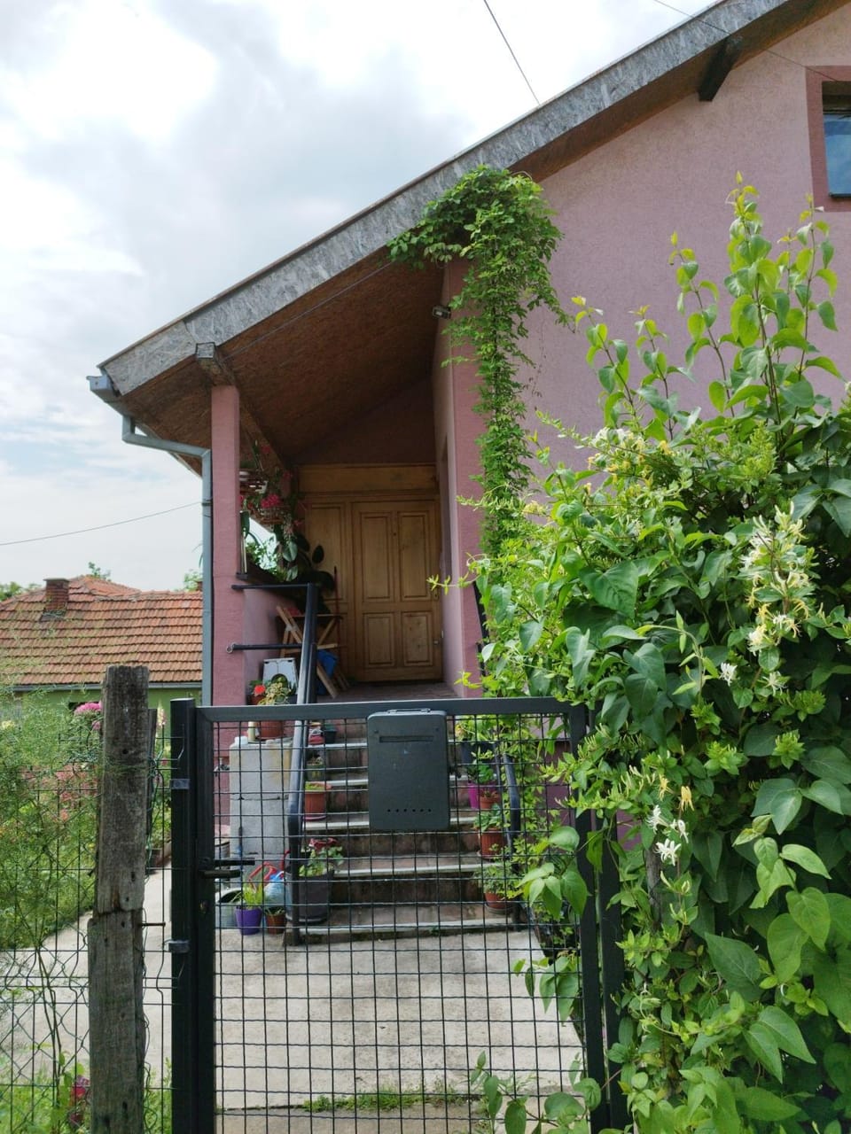 Property building, Balcony/Terrace, Garden view