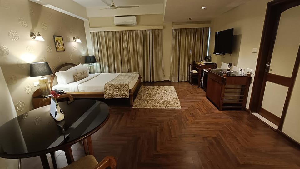 Bed, TV and multimedia, Bedroom, air conditioner