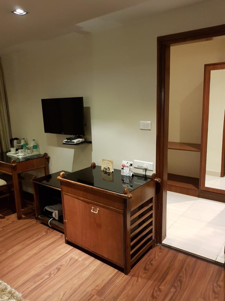 TV and multimedia, hair dresser