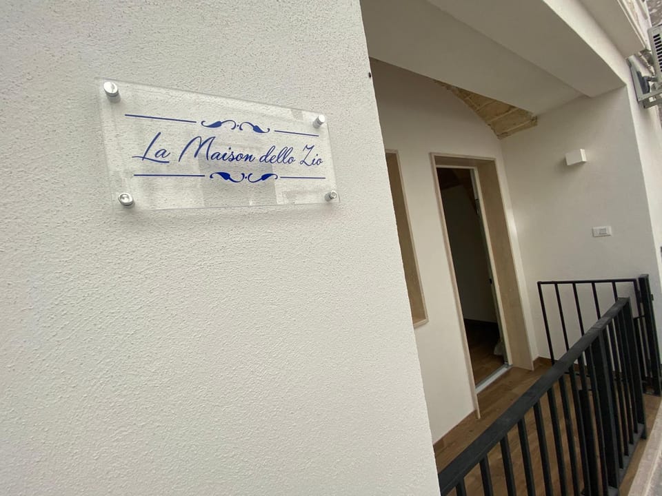 Property logo or sign