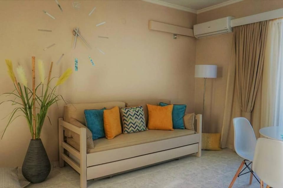 Remvi Deluxe Apartment 104 with Sea View Apartment in Karpathos