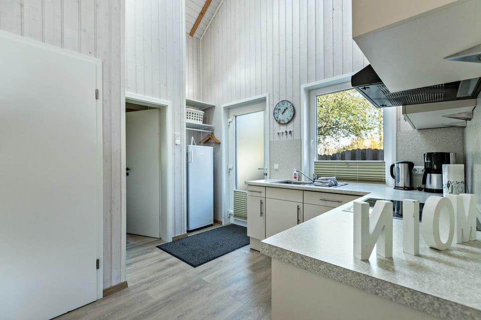 Property building, Kitchen or kitchenette, Living room