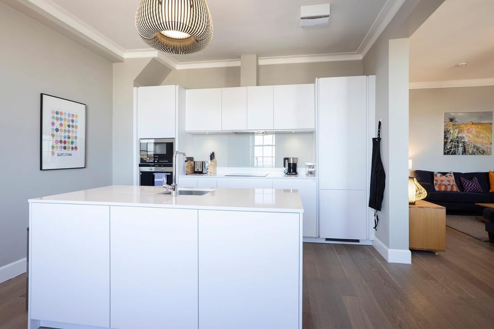 Kitchen or kitchenette, Communal kitchen