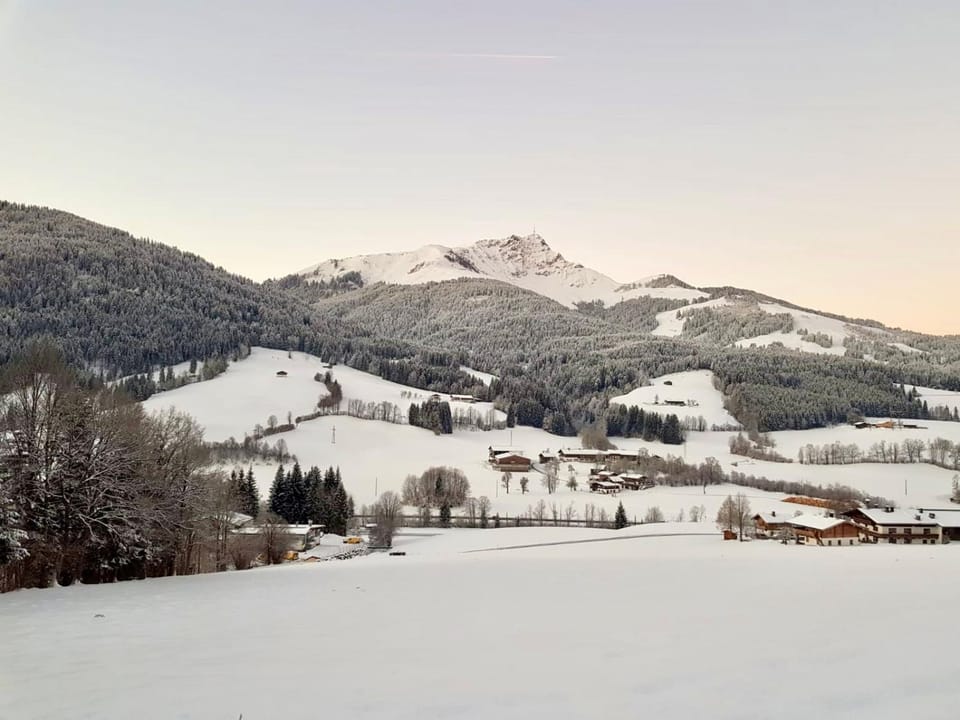 Nearby landmark, Natural landscape, Winter, Mountain view
