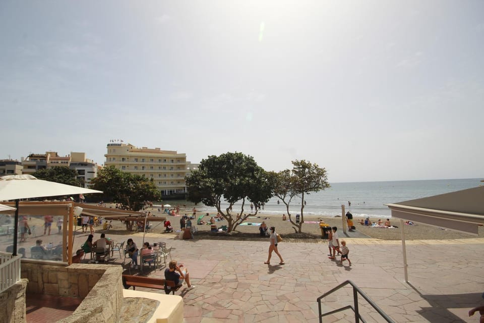 Off site, People, Beach