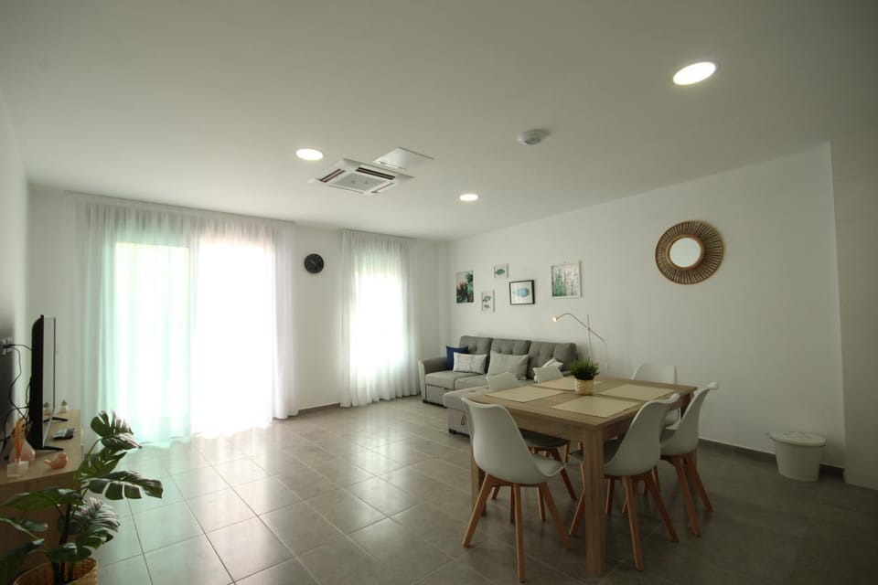 TV and multimedia, Living room, Dining area