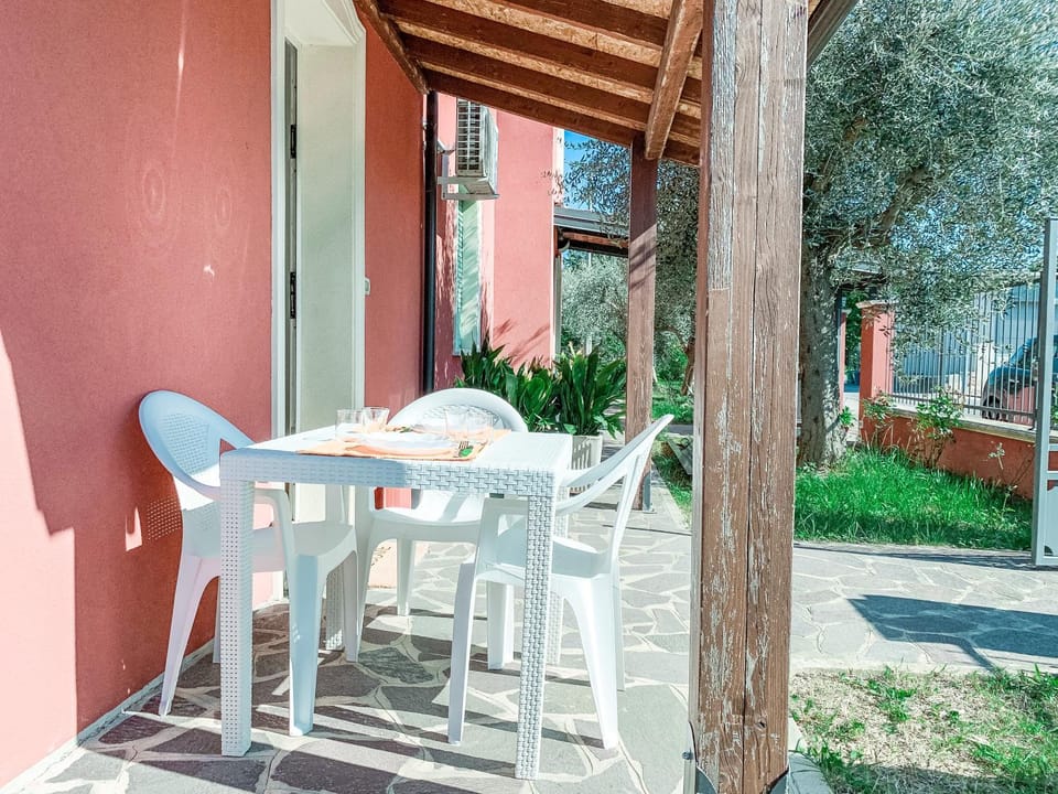Patio, Garden view