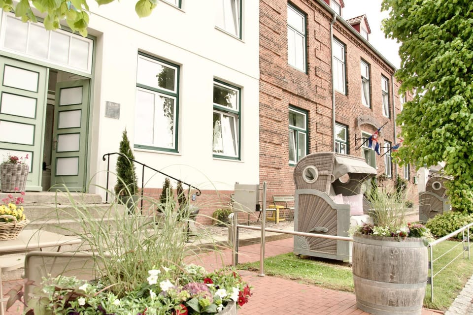 Property building, Balcony/Terrace