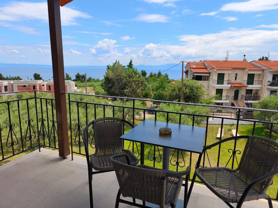 View (from property/room), Balcony/Terrace