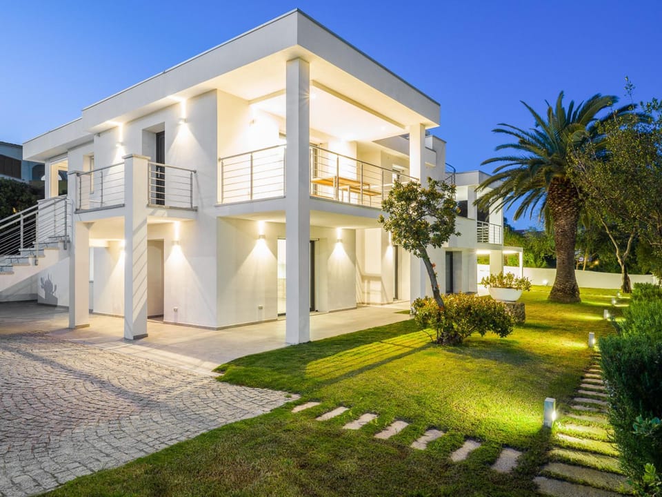 Property building, Facade/entrance, Off site