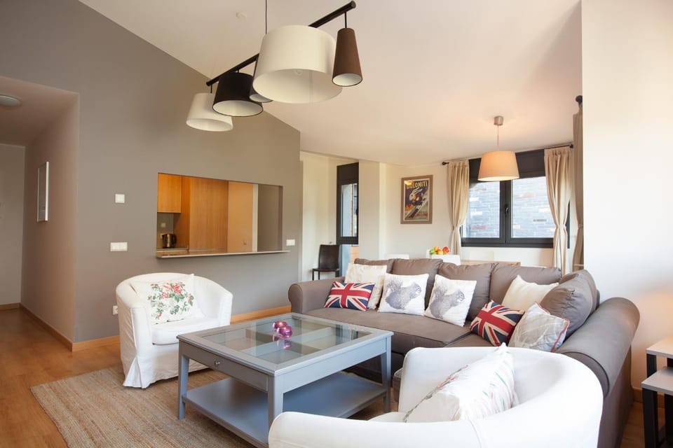 Day, Living room, Living room