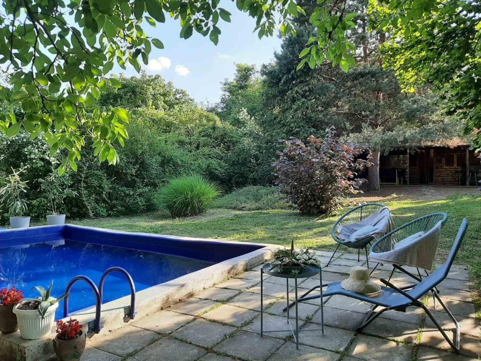 Garden, Swimming pool