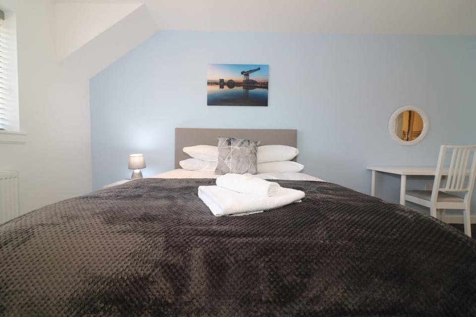 Bed, Bedroom