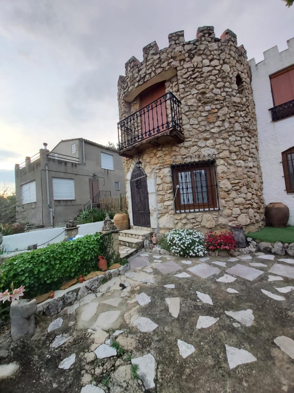 Facade/entrance, Garden
