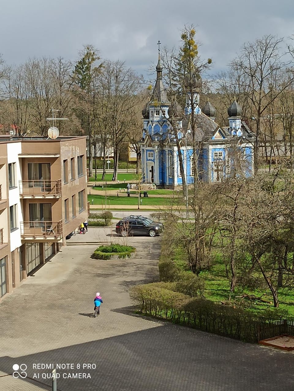 Neighbourhood, Landmark view, Street view