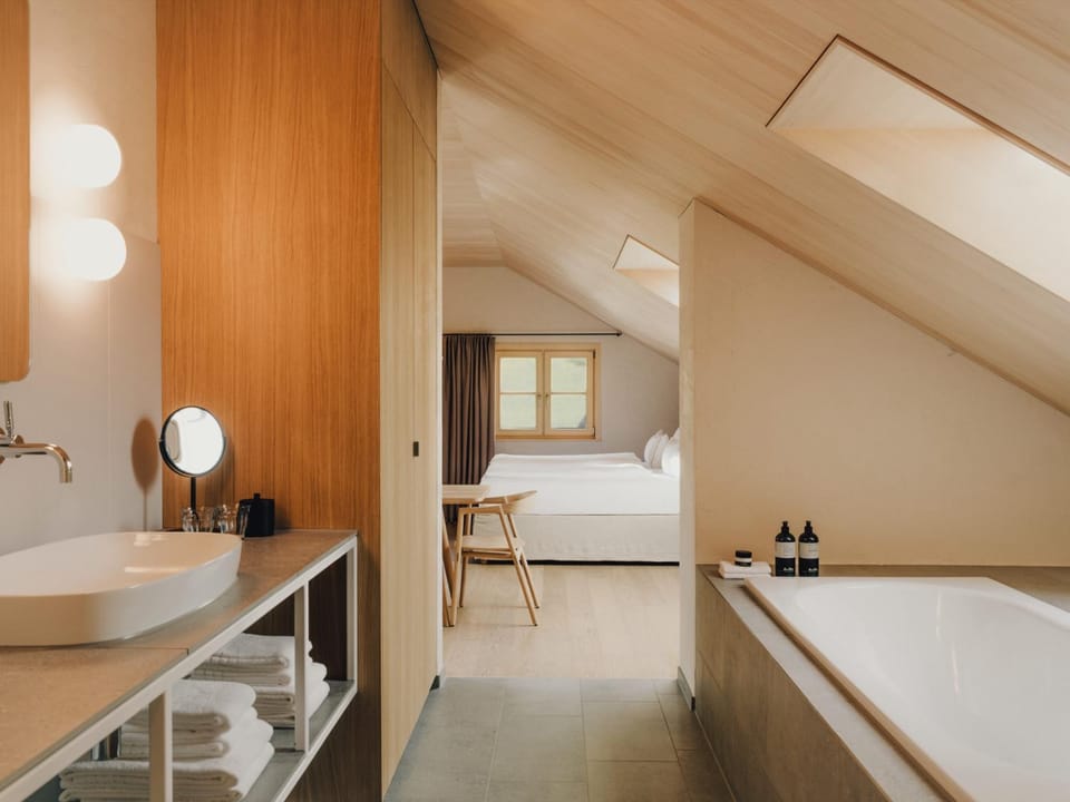 Bathroom, Bath