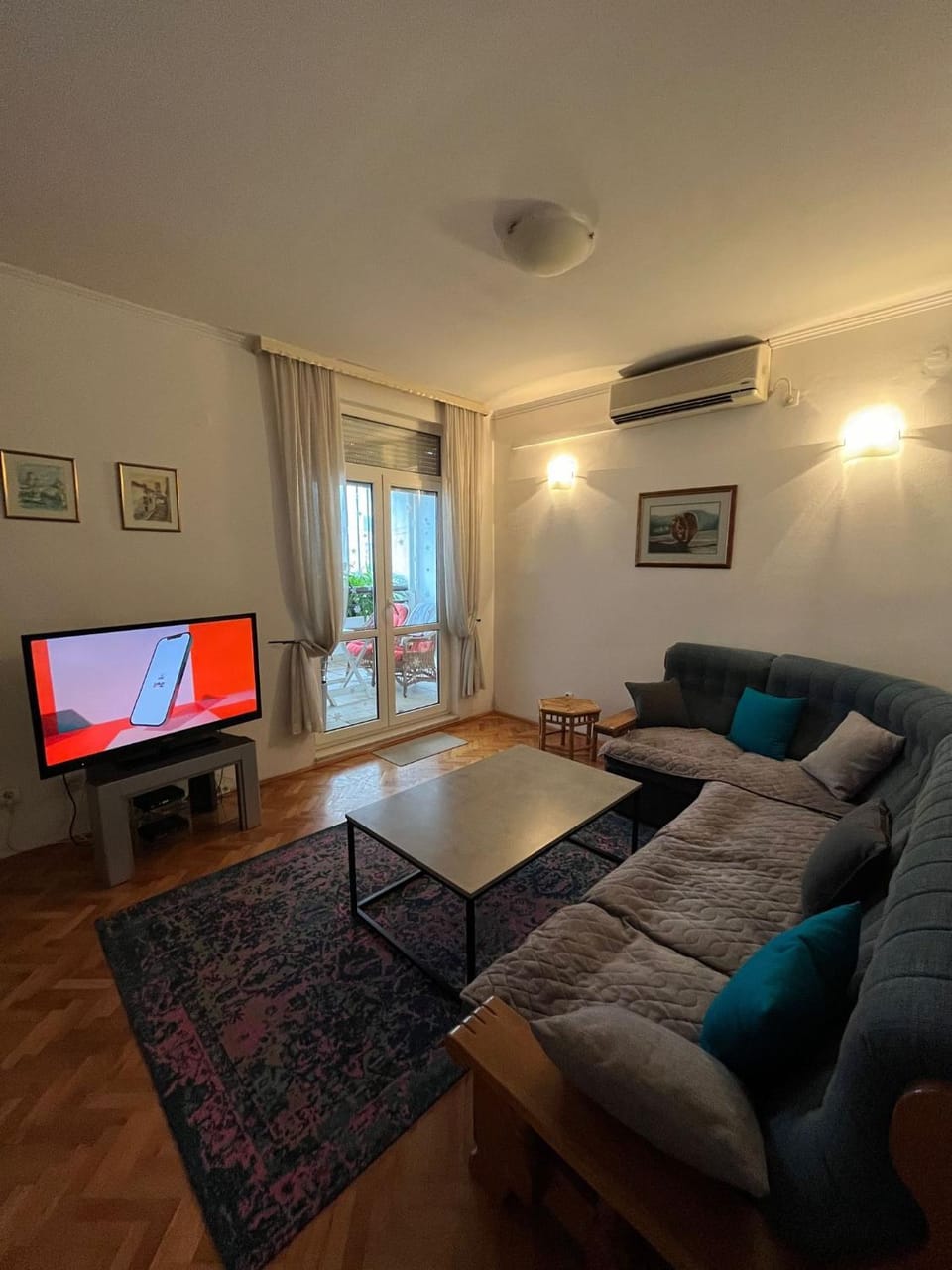 Evening entertainment, air conditioner