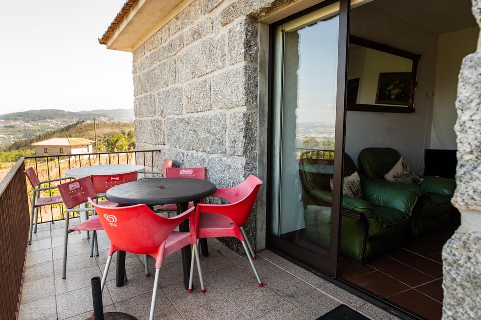 Patio, Balcony/Terrace, Dining area, Mountain view