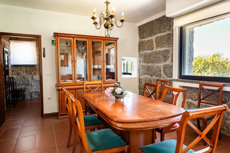 Leira da Cruz Grande House in Porto District