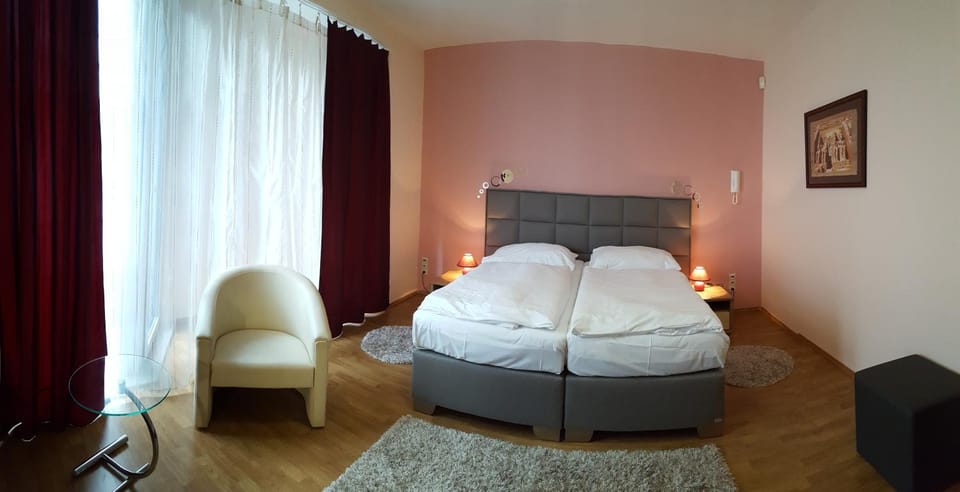 Balcony/Terrace, Photo of the whole room, Bedroom
