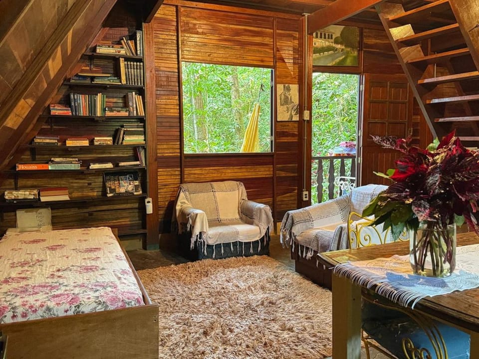 Garden, Library, Living room, Seating area, Garden view