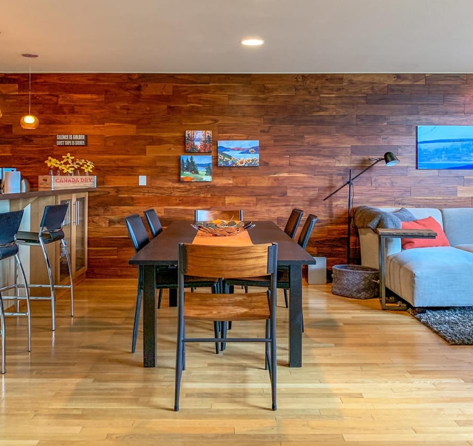 Urban Loft with BBQ on the Deck House in Hood River