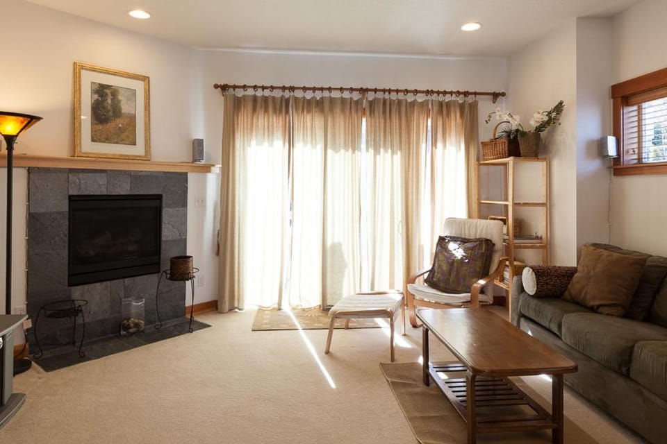 Pet Friendly Venturi BBQ on the Deck House in Hood River