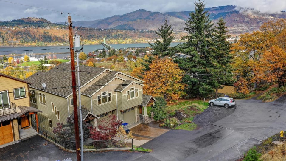 Three Rivers home House in Hood River