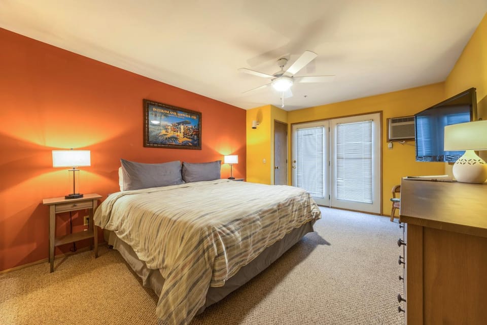 15 Lodge Condo with Hood River Bridge View Apartment in Hood River