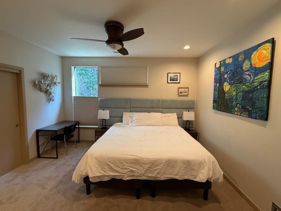 Mountain House home House in Washington