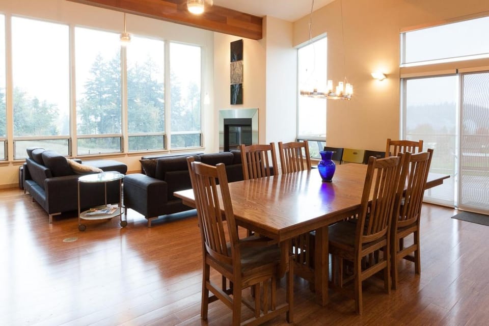 Mountain House home House in Washington