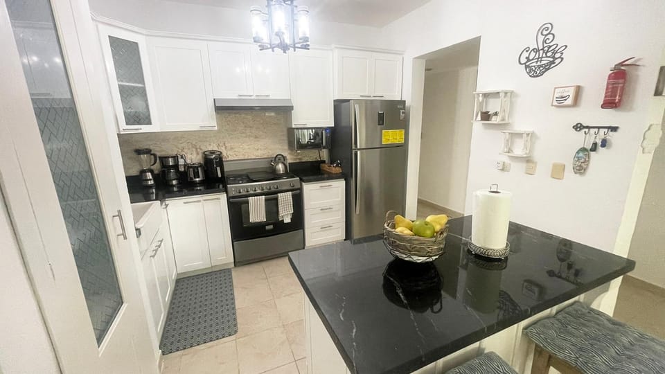 Coffee/tea facilities, Kitchen or kitchenette, minibar, pet friendly, stove, toaster