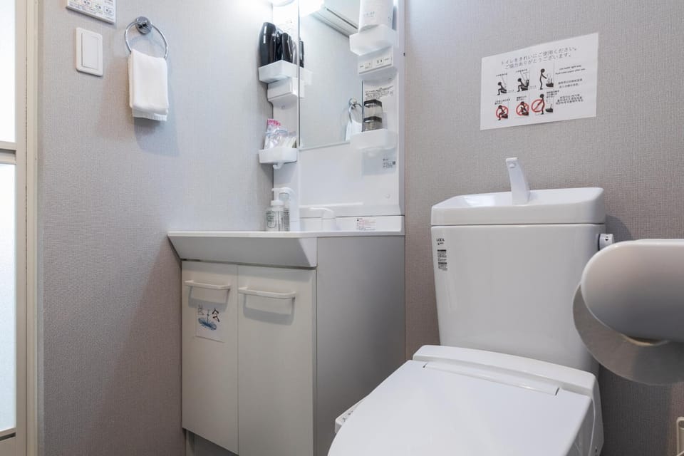Toilet, Bathroom