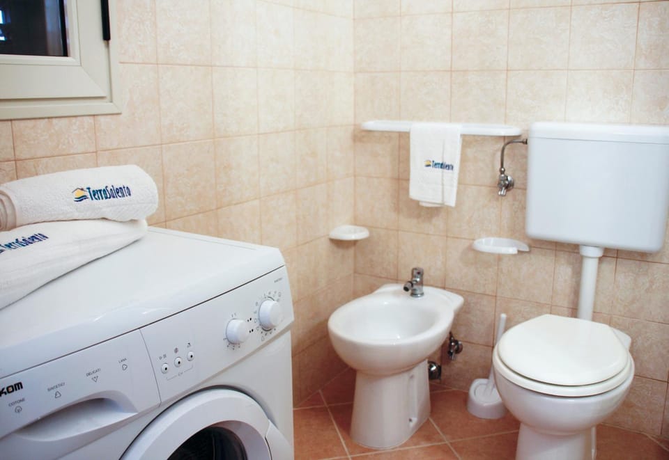 Toilet, Bathroom