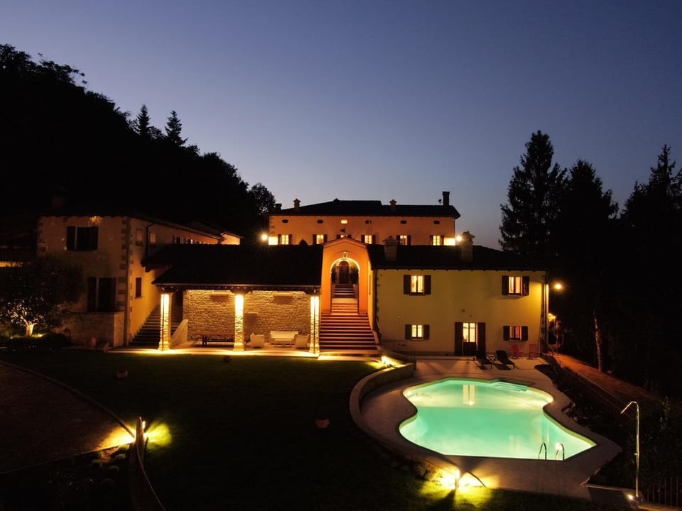 Property building, Swimming pool