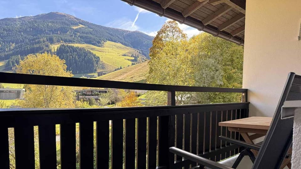 Next to Zwölferkogel by Hermann Weiss include Jokercard Apartment in Salzburgerland