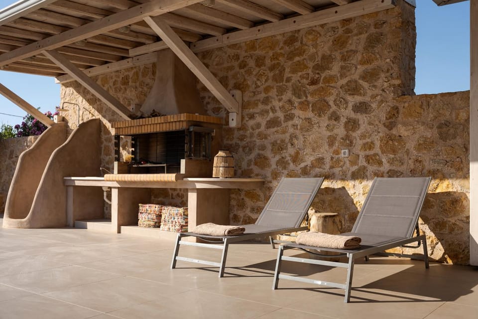 Patio, Day, BBQ facilities, Balcony/Terrace, Seating area, sunbed