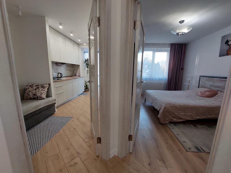 Євродвійка Люкс Яровиця 11 з кондиціонером Apartment in Ukraine