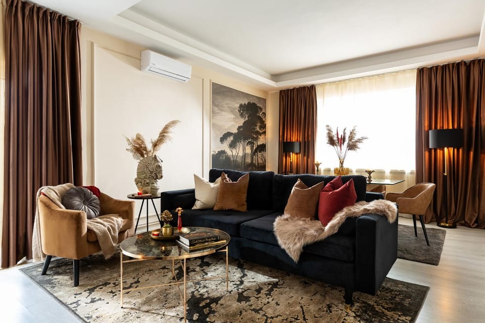 Living room, Seating area, Dining area