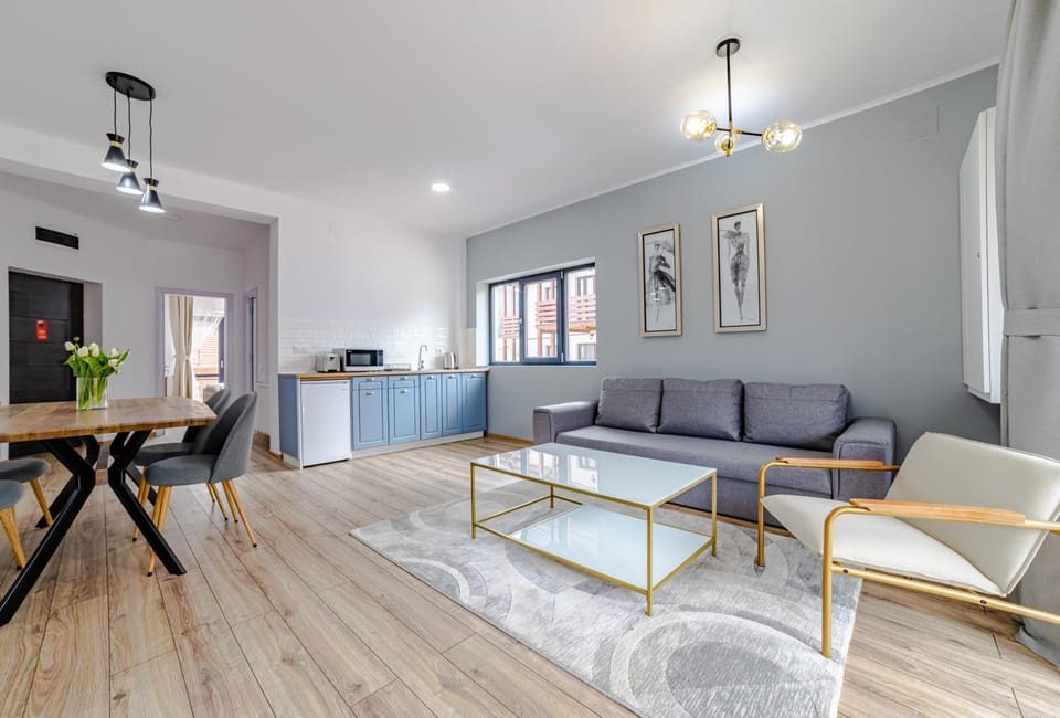 Kitchen or kitchenette, Living room, Seating area