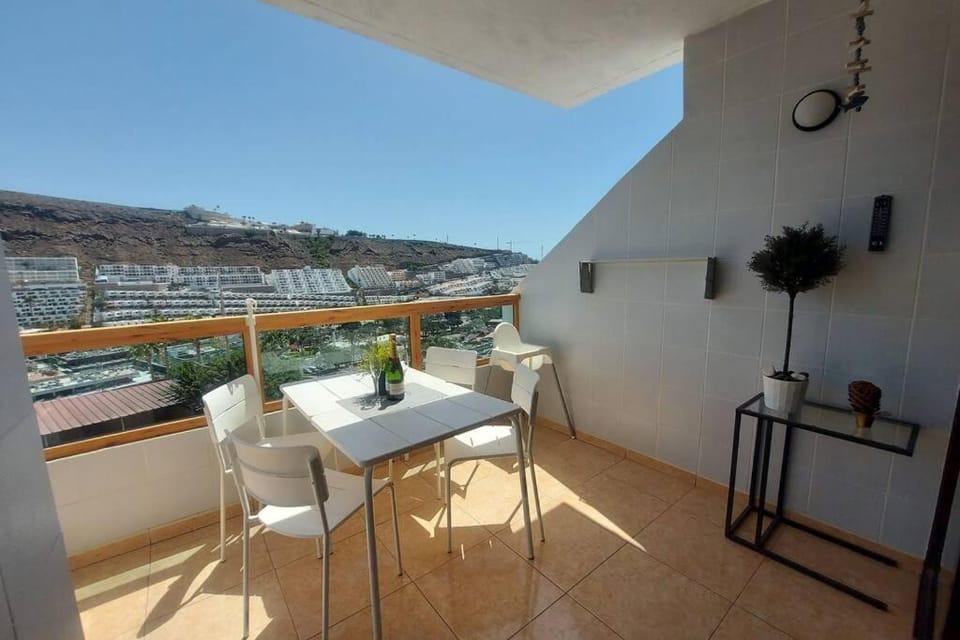 Natural landscape, Balcony/Terrace, Dining area