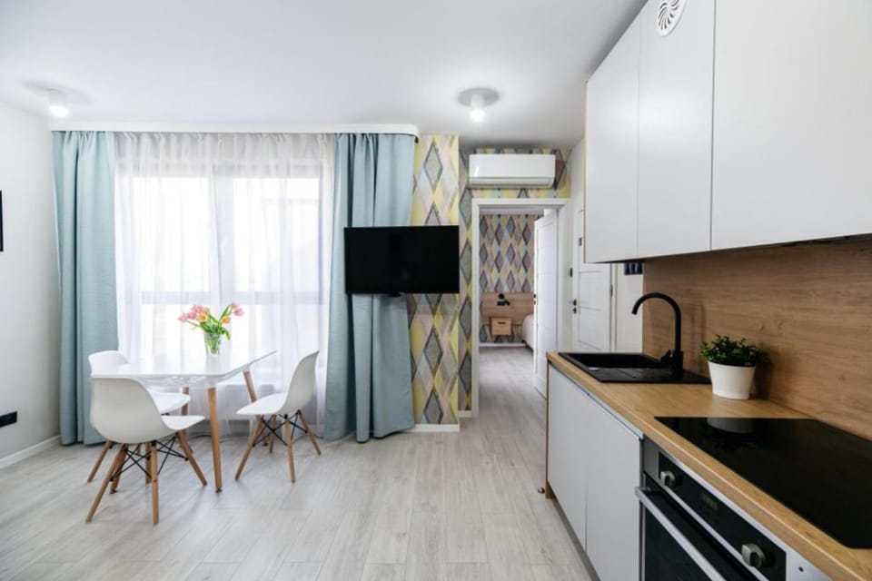 Kitchen or kitchenette, Living room