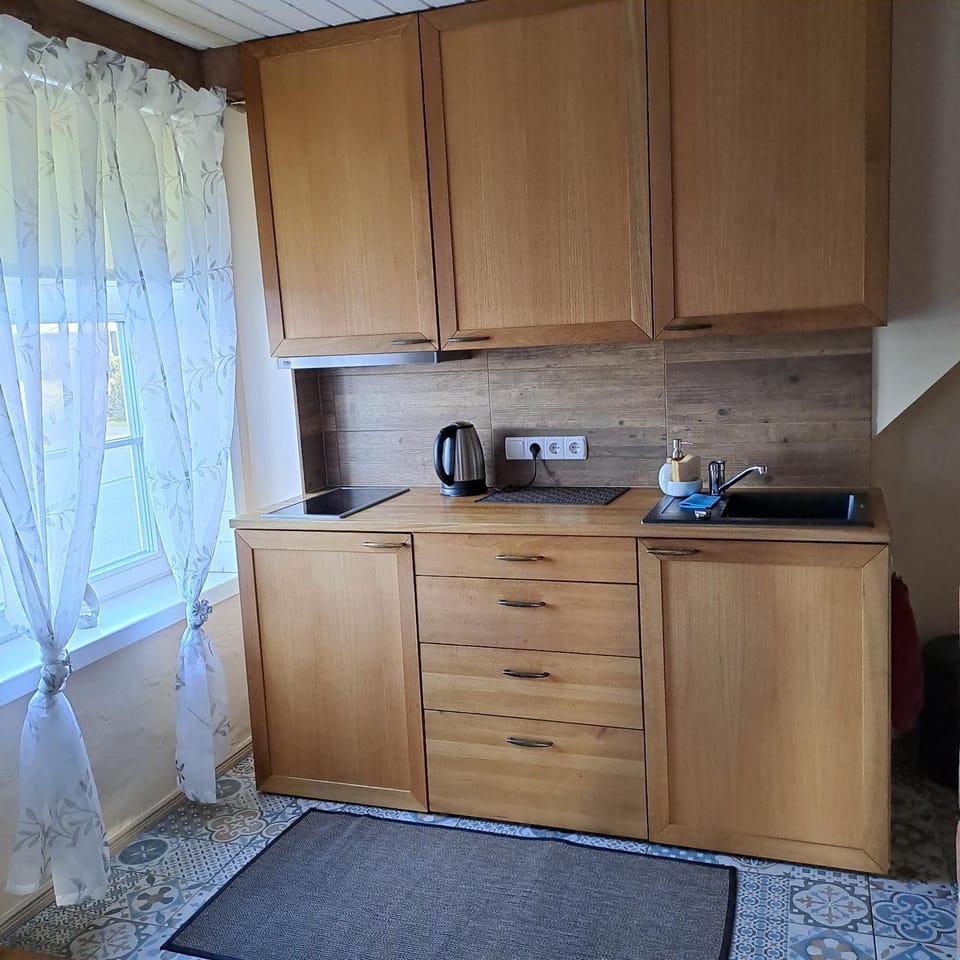 Coffee/tea facilities, Kitchen or kitchenette