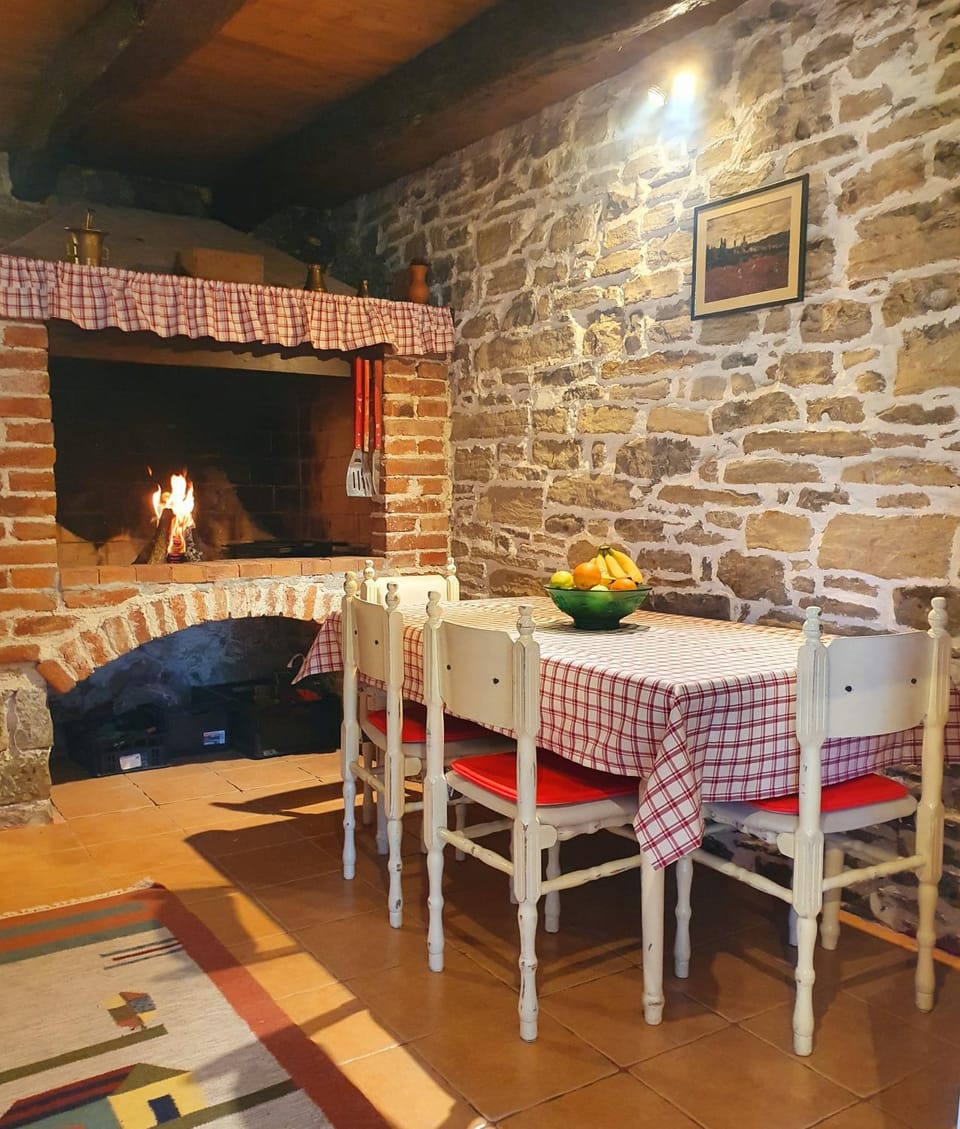 BBQ facilities, Seating area, Dining area