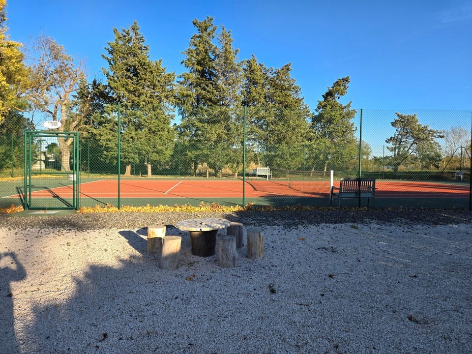 Tennis court